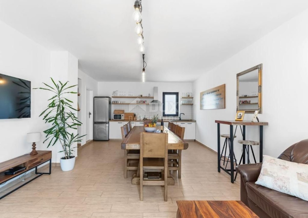 Pićan, 450m2