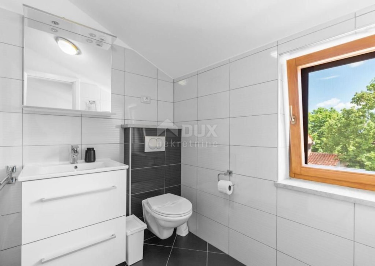 Pićan, 450m2