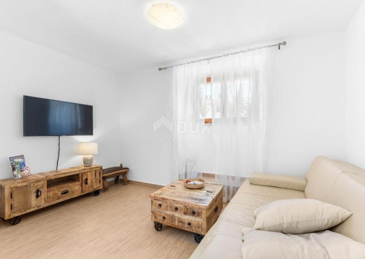 Pićan, 450m2