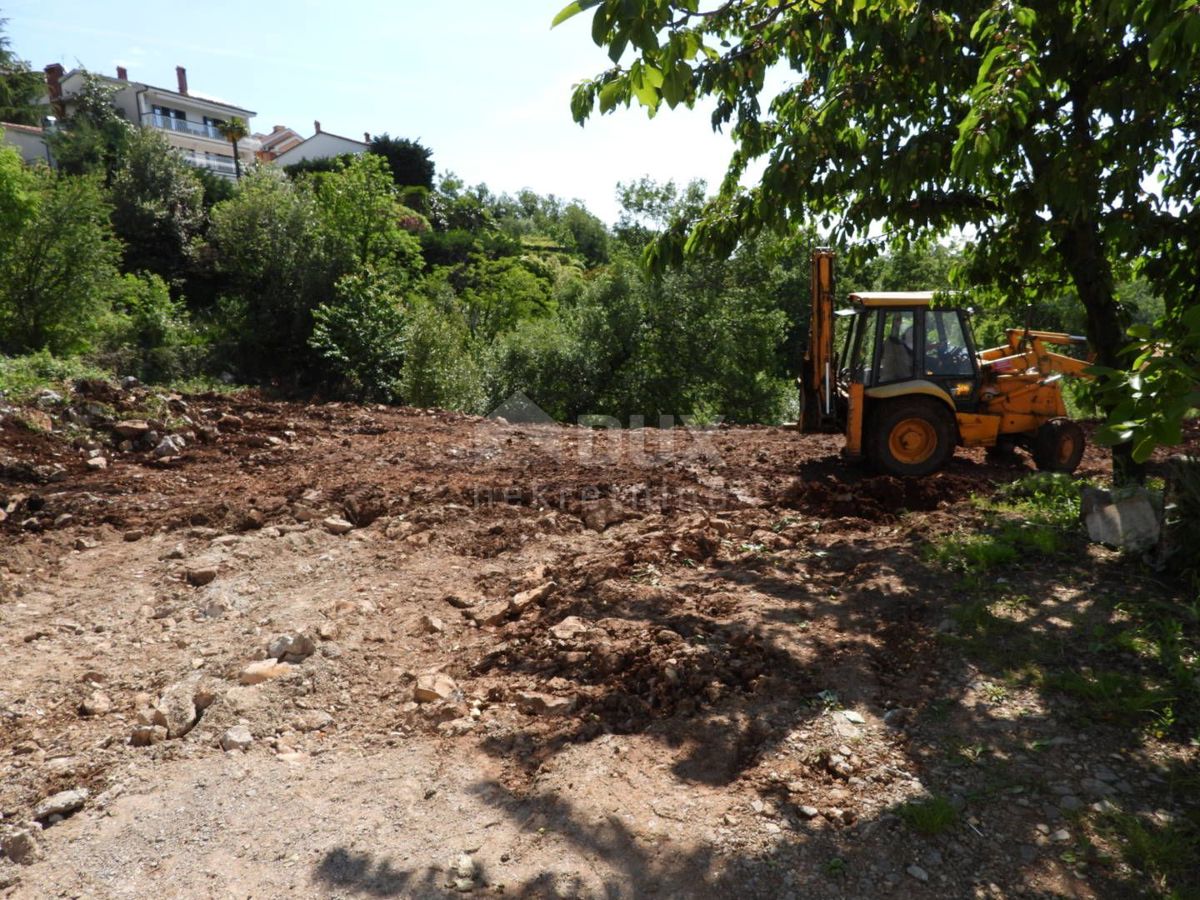 KASTAV, RUBEŠI - gradbeno zemljišče 1957m2 s pogledom na morje za stanovanjsko gradnjo - apartmaji/družinska hiša/vila