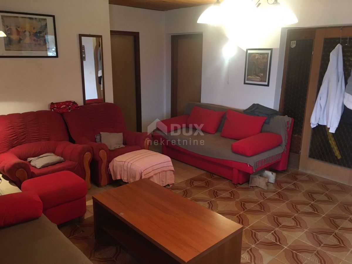 ISTRA, LABIN, OKOLICA - Hiša dvojček z dvema apartmajema in velikim vrtom, pogled na morje