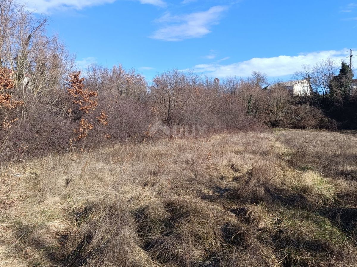 ISTRA, ŠTOKOVCI Zazidljivo zemljišče v Režancih 2081 m2