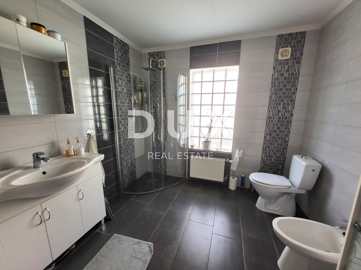 ISTRA, PULA - Apartmajska hiša z bazenom