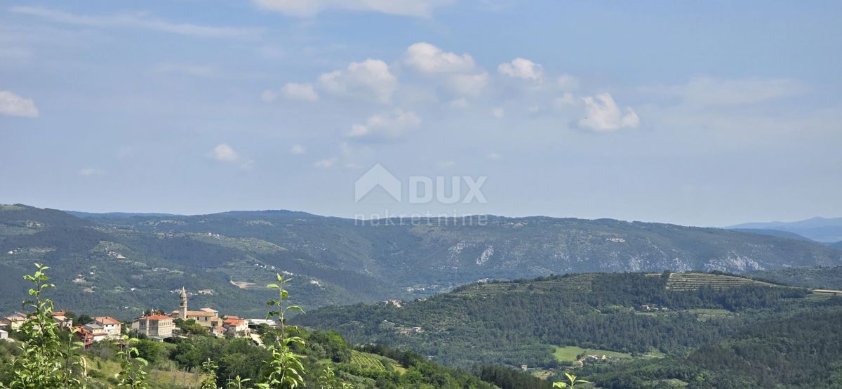 ISTRA, MOTOVUN - Čarobna dežela z dih jemajočim panoramskim razgledom! Osama!