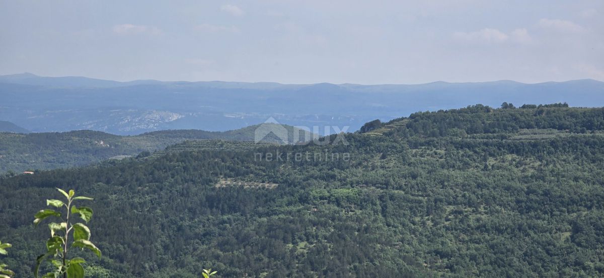 ISTRA, MOTOVUN - Čarobna dežela z dih jemajočim panoramskim razgledom! Osama!