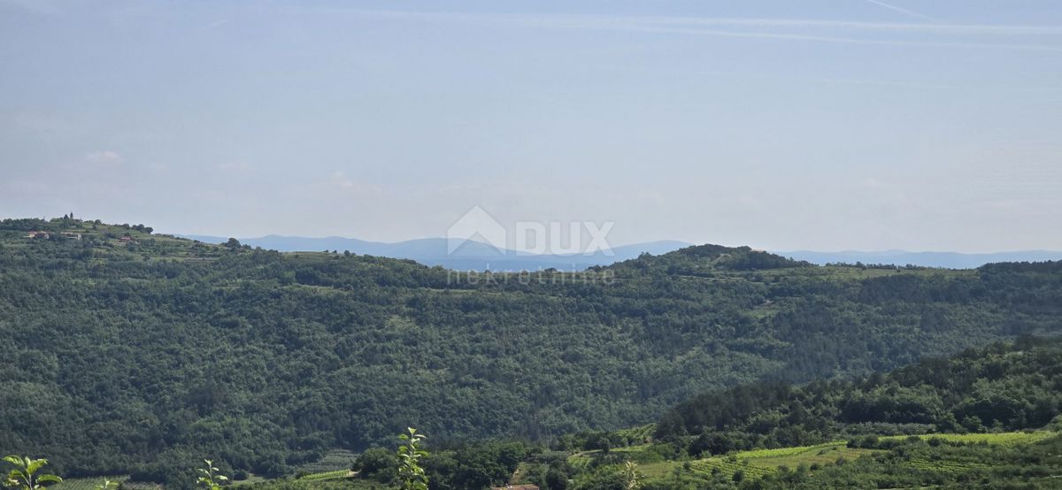 ISTRA, MOTOVUN - Čarobna dežela z dih jemajočim panoramskim razgledom! Osama!