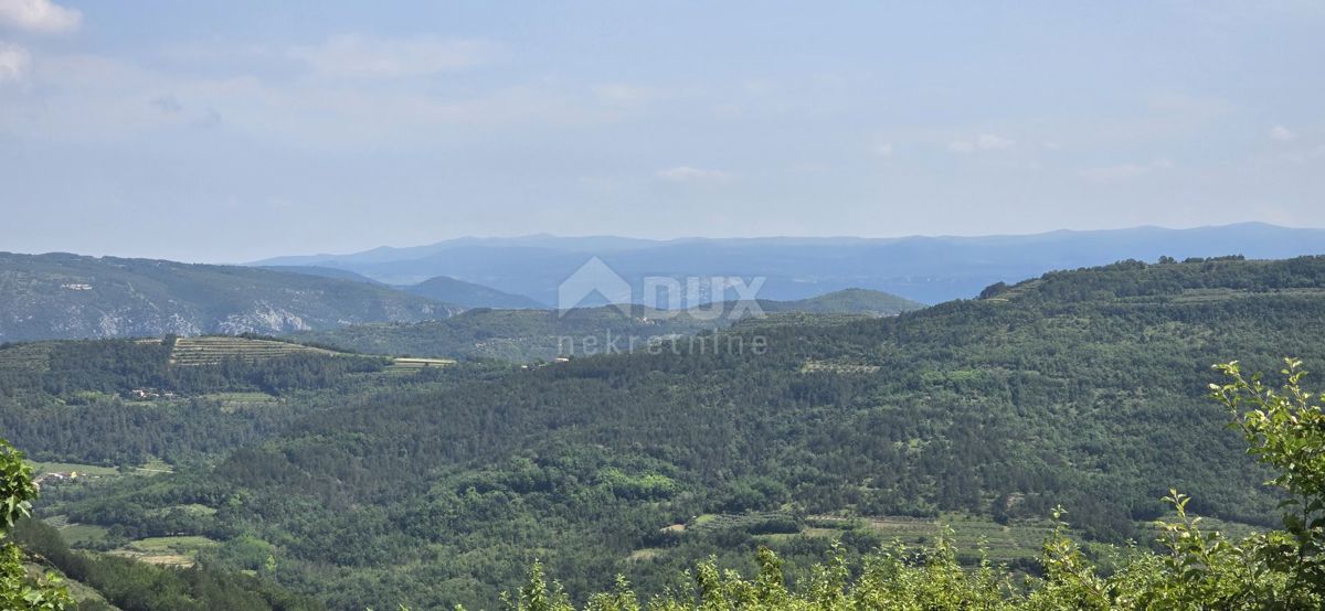 ISTRA, MOTOVUN - Čarobna dežela z dih jemajočim panoramskim razgledom! Osama!