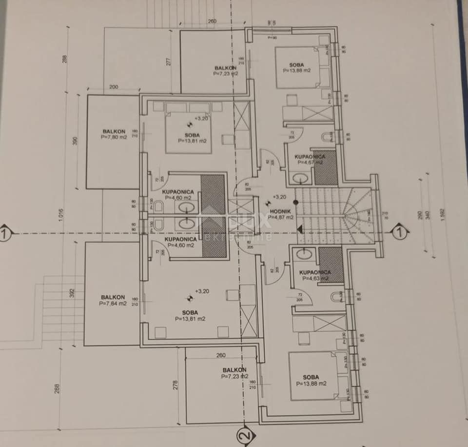 PRIMOŠTEN - Zemljišče z gradbenim dovoljenjem  