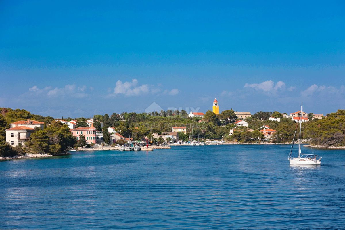 OTOK MOLAT - Lepa hiša blizu morja v srcu Molata