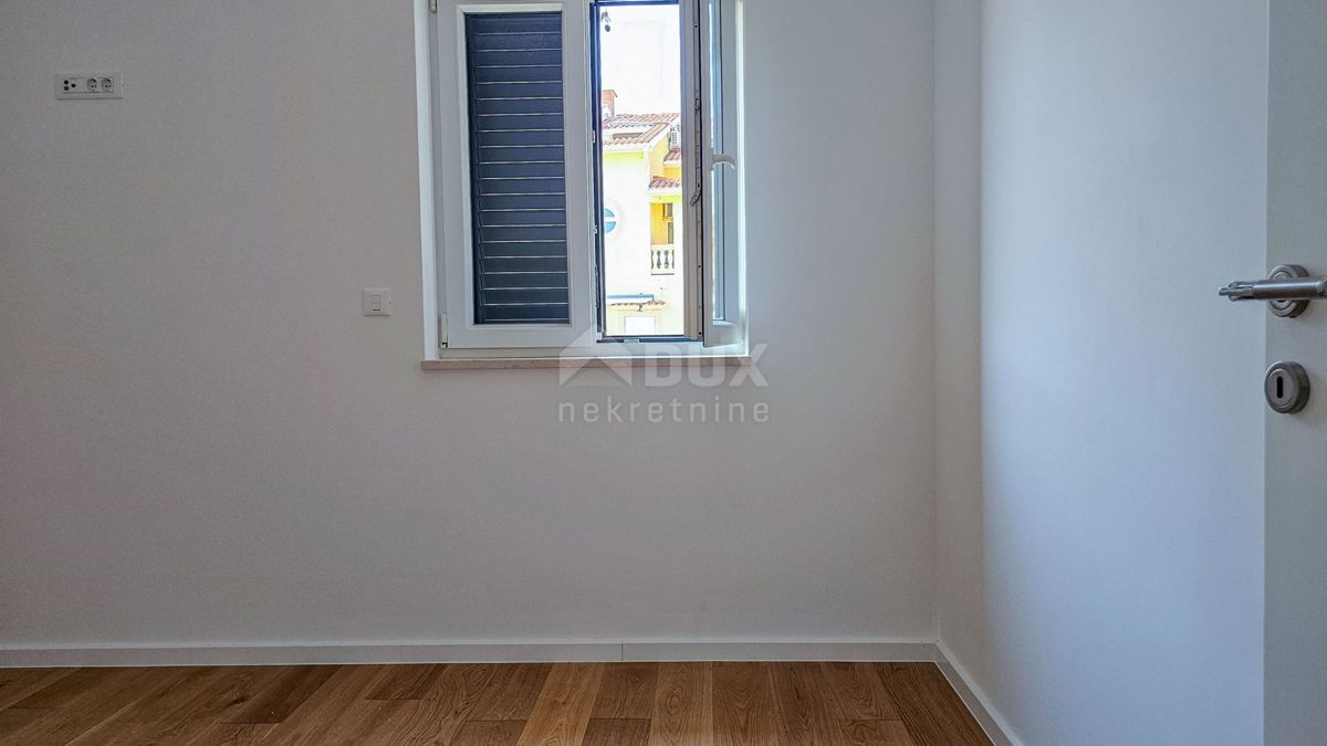 MALI LOŠINJ, NEREZINE - Čudovit dvoetažni apartma, 80m od zaliva!