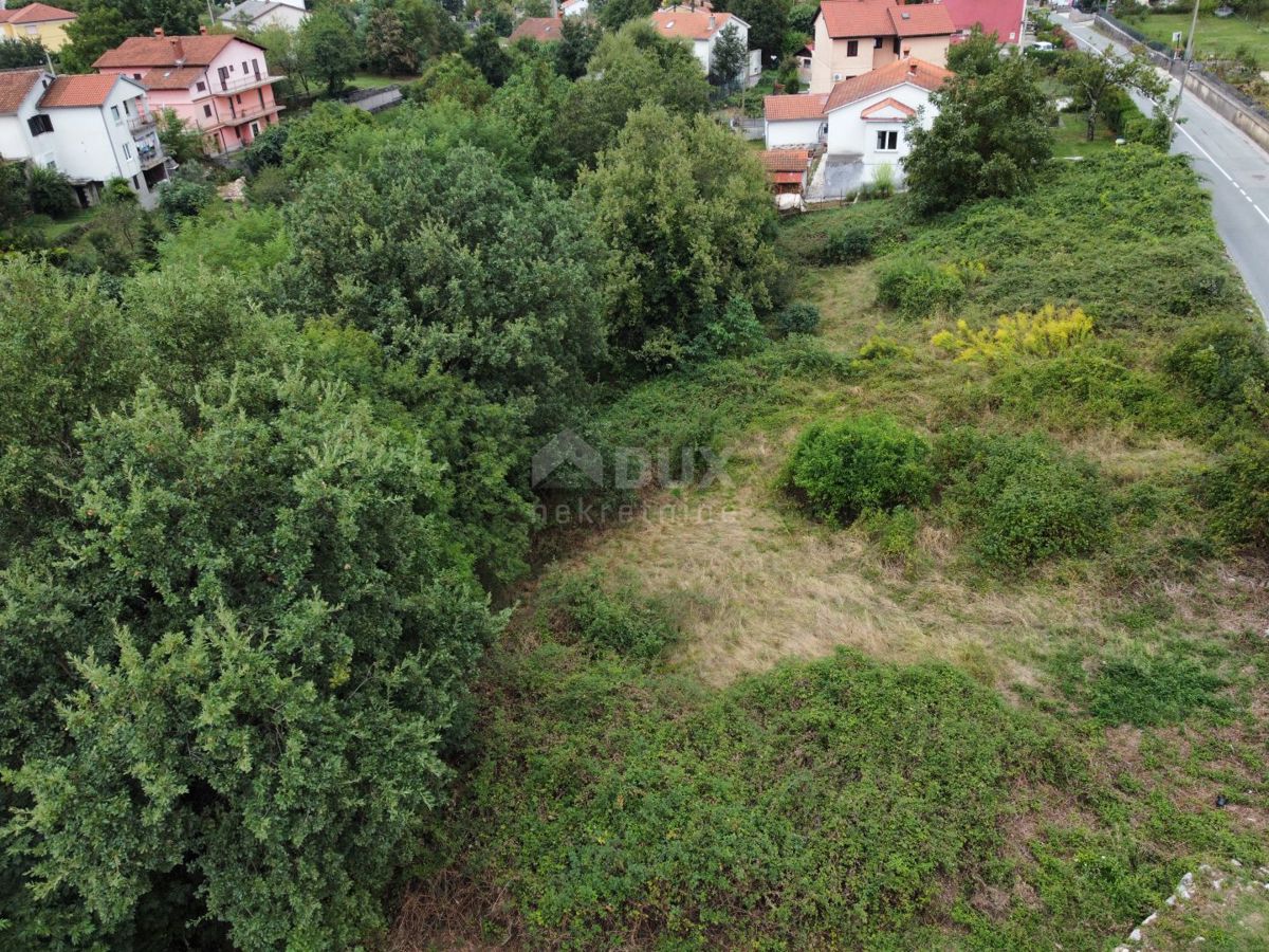 VIŠKOVO - gradbeno zemljišče za gradnjo + hiša na odlični lokaciji, priložnost