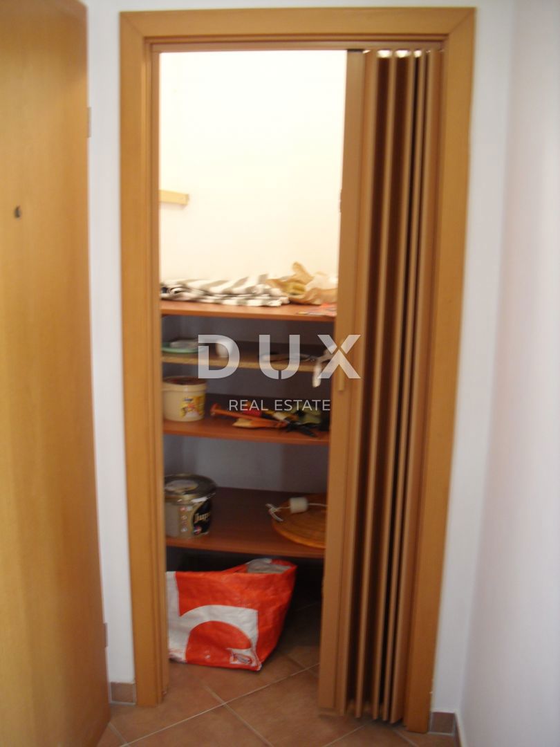 OTOK KRK, MESTO KRK - Apartma 51 m2 + parking