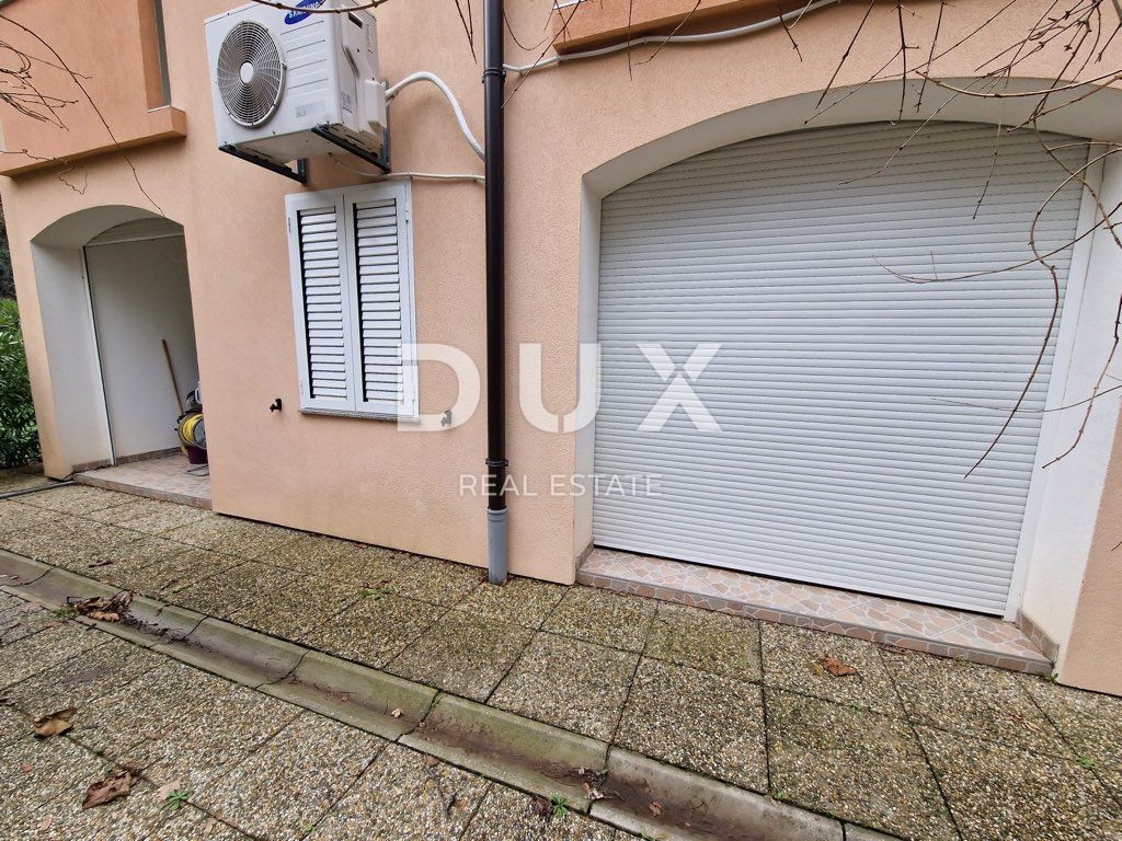 NOVI VINODOLSKI, POVILE - Stanovanje 107,90 m2, 50 m od morja