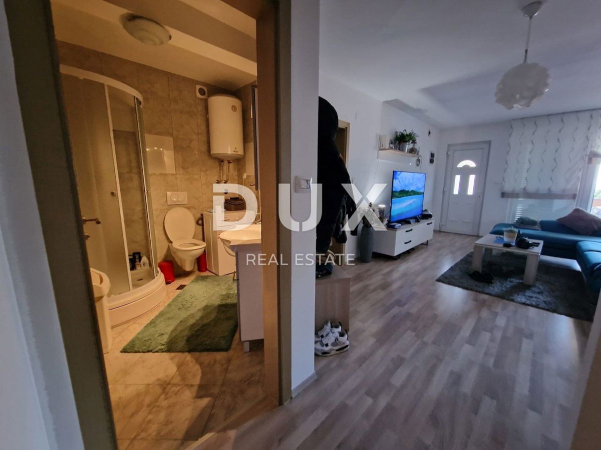 NOVI VINODOLSKI, POVILE - Stanovanje 107,90 m2, 50 m od morja