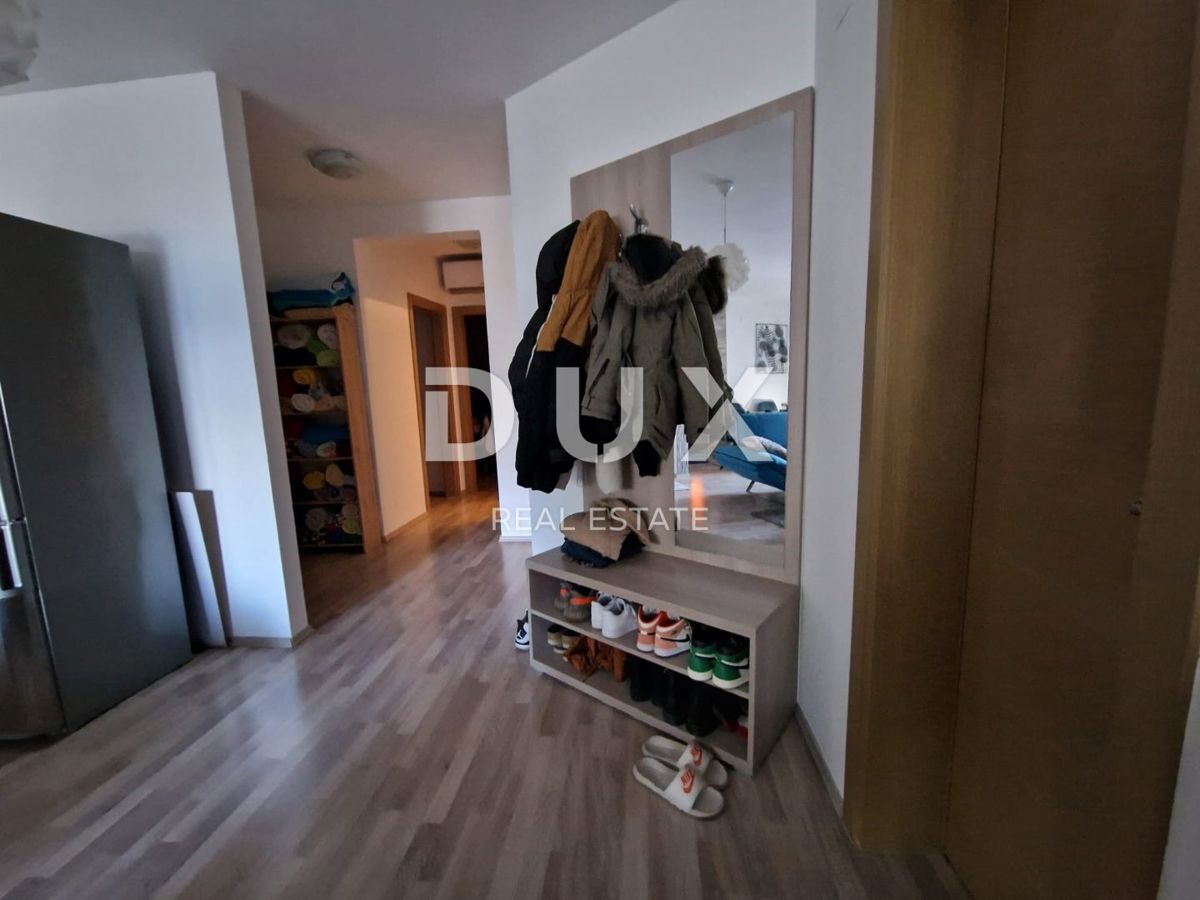 NOVI VINODOLSKI, POVILE - Stanovanje 107,90 m2, 50 m od morja