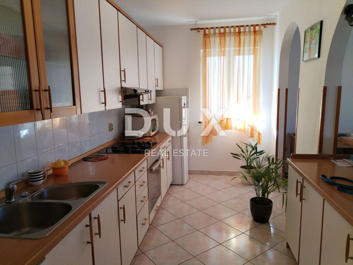 Stanovanje Valdebek, Pula, 250m2