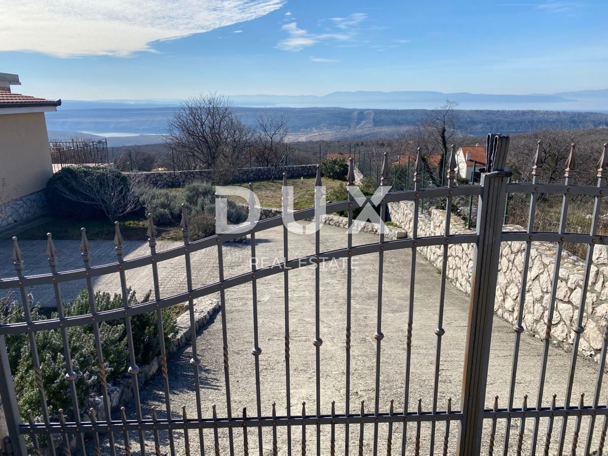 RIJEKA, ŠMRIKA - VILA Z BAZENOM IN POGLEDOM NA MORJE!!! PRILOŽNOST!!!