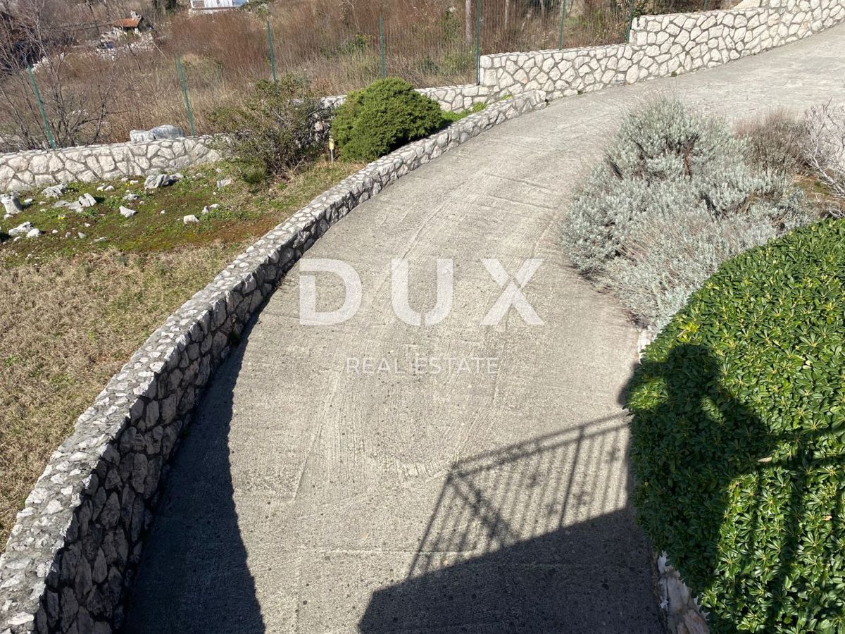 RIJEKA, ŠMRIKA - VILA Z BAZENOM IN POGLEDOM NA MORJE!!! PRILOŽNOST!!!