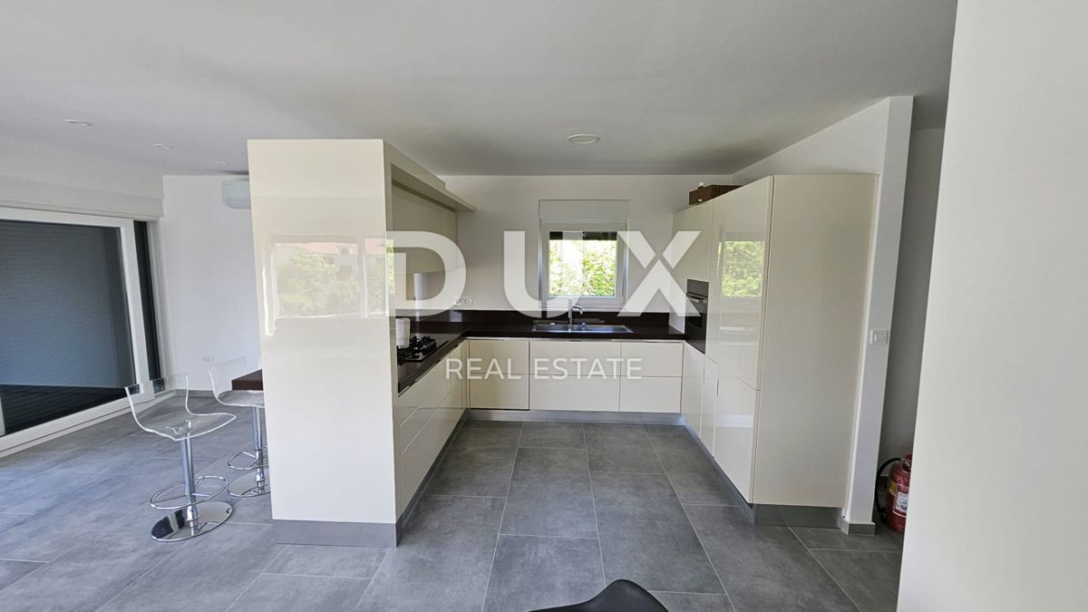KASTAV, SRDOČI, REŠETARI - penthouse stanovanje, novogradnja, 120m2, dnevna soba + 3 spalnice, pogled na morje in garaža