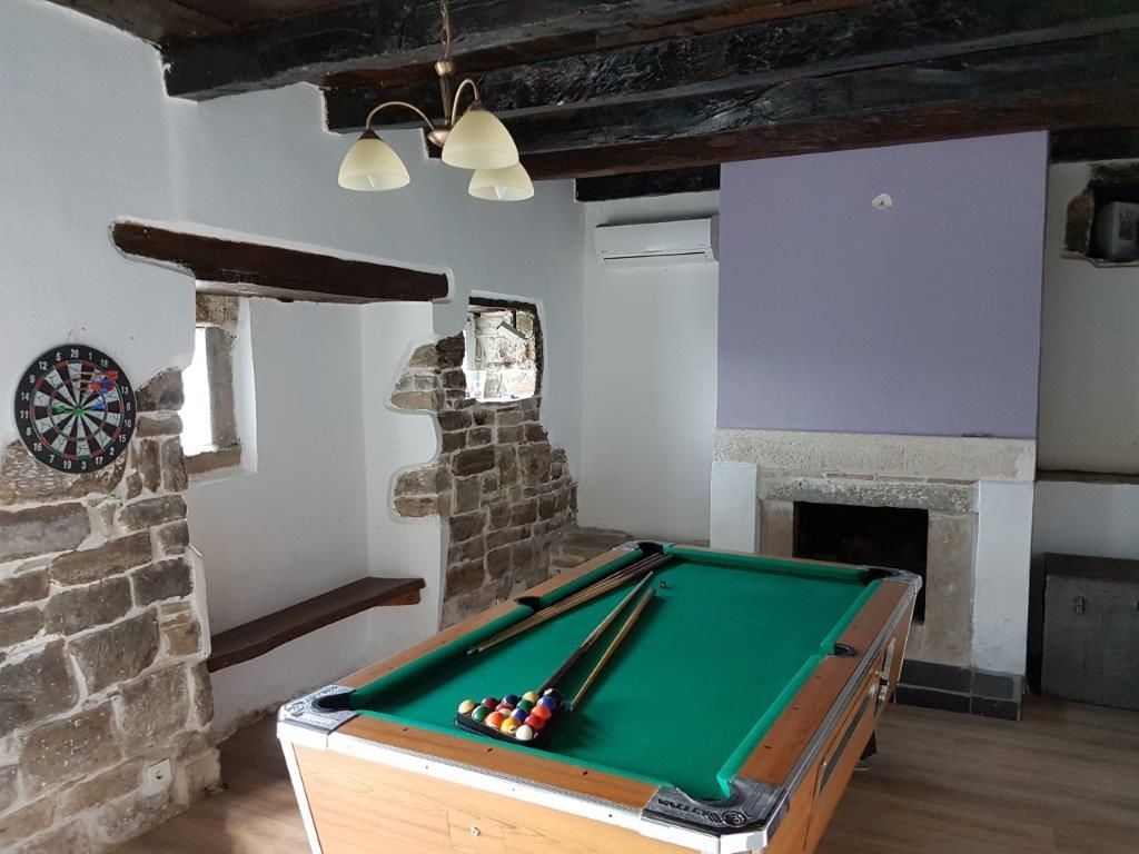 ISTRA, MOTOVUN - Kamnita pravljica v naravi! REDKOST!
