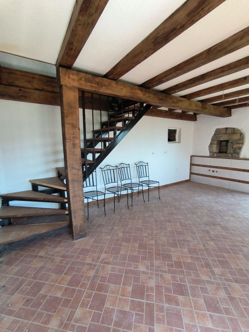 ISTRA, MOTOVUN - Kamnita pravljica v naravi! REDKOST!