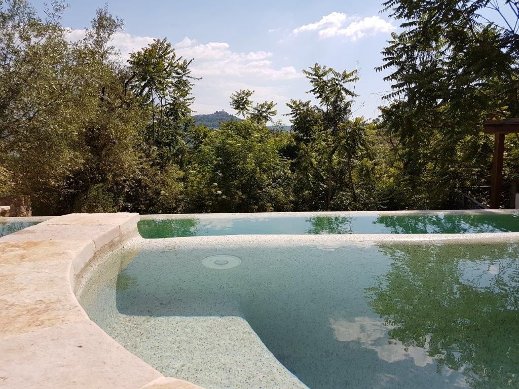 ISTRA, MOTOVUN - Kamnita pravljica v naravi! REDKOST!