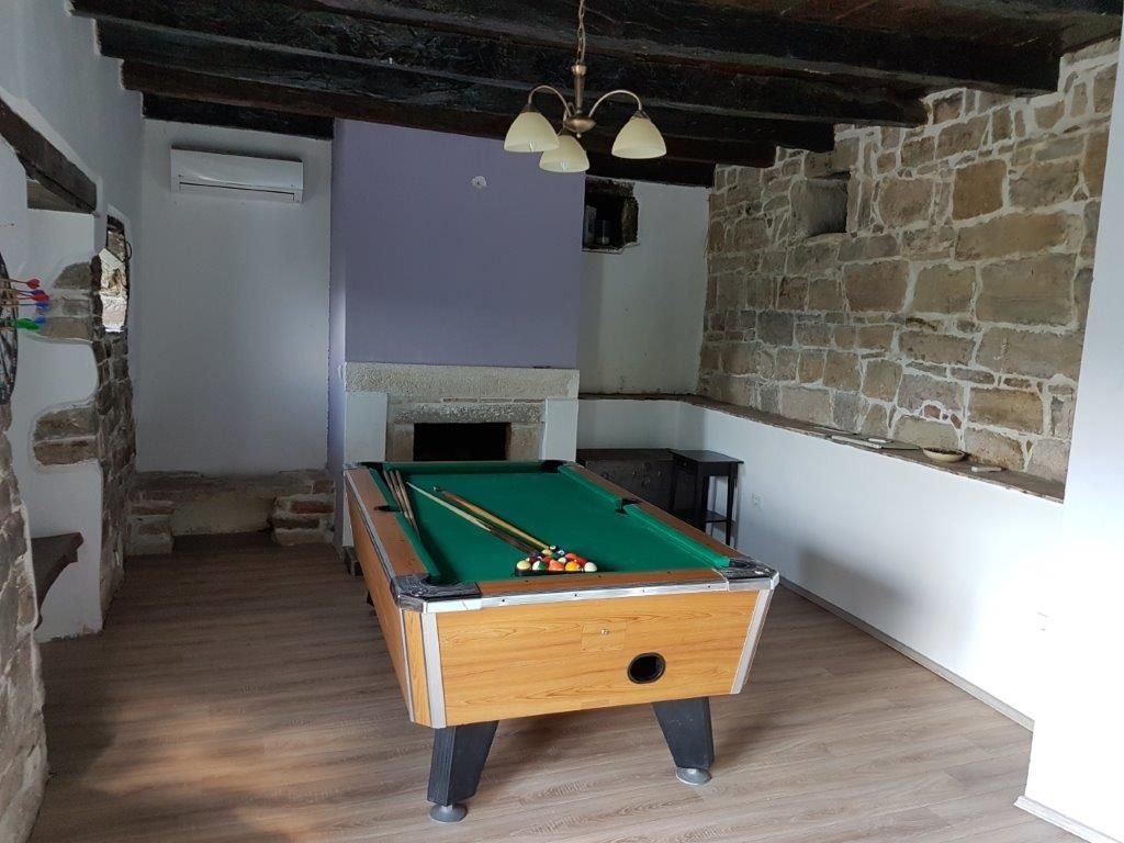 ISTRA, MOTOVUN - Kamnita pravljica v naravi! REDKOST!
