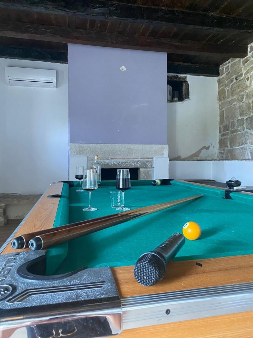 ISTRA, MOTOVUN - Kamnita pravljica v naravi! REDKOST!