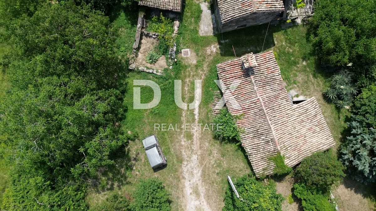 ISTRA, CEROVLJE, OKOLICA - Edinstvena priložnost na trgu! Osamljena vasica, velika 20 hektarjev