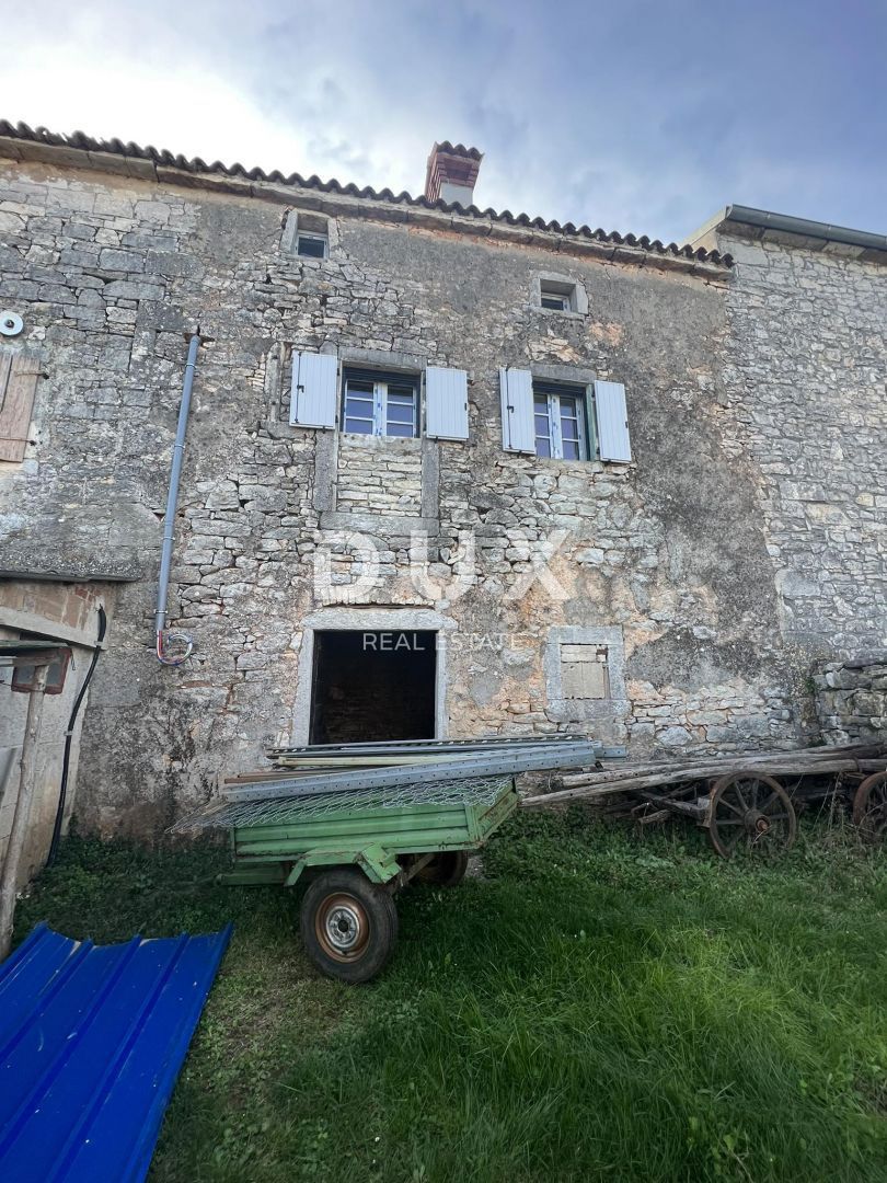 ISTRA, VIŠNJAN - Kamnita hiša z obnovo v teku