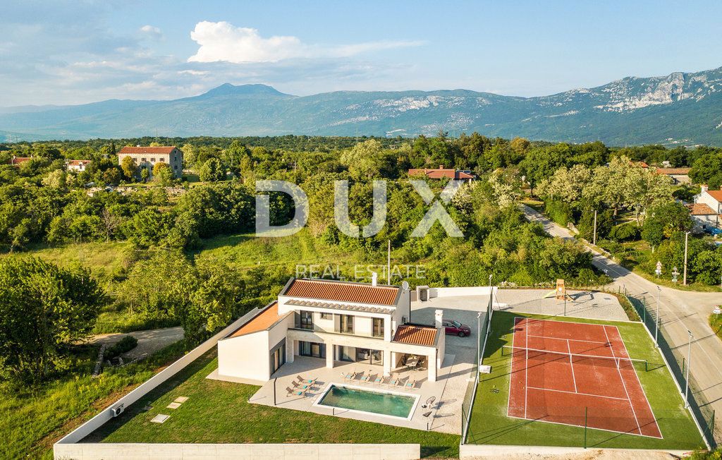 ISTRA, LABIN - Luksuzna vila z bazenom, wellnessom in teniškim igriščem