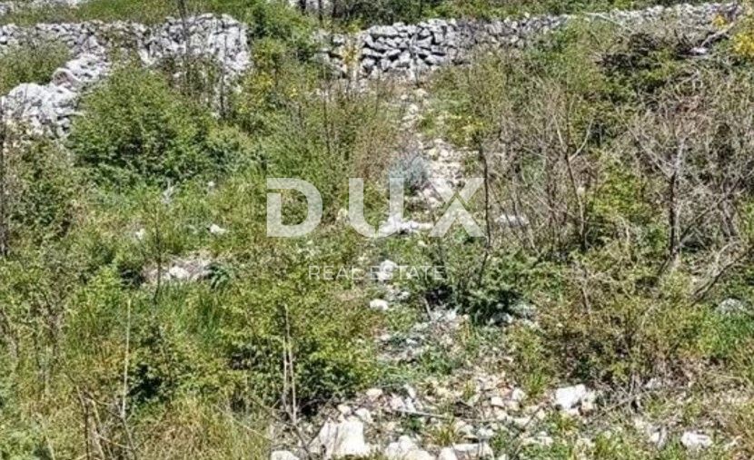 KRALJEVICA, ŠMRIKA - gradbeno zemljišče 507 m2 s panoramskim pogledom na morje za stanovanjski objekt - apartmaji / družinska hiša / vila! PRILOŽNOST!