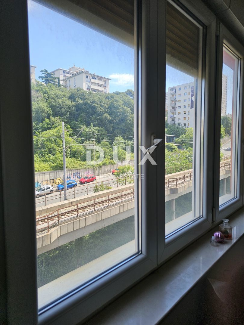 RIJEKA, PIRAMIDA - 1-sobno stanovanje + dnevna soba