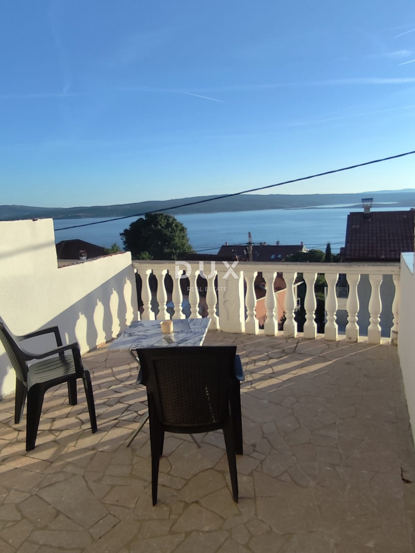 CRIKVENICA, DRAMALJ - apartma s prostorno teraso in čudovitim pogledom na morje