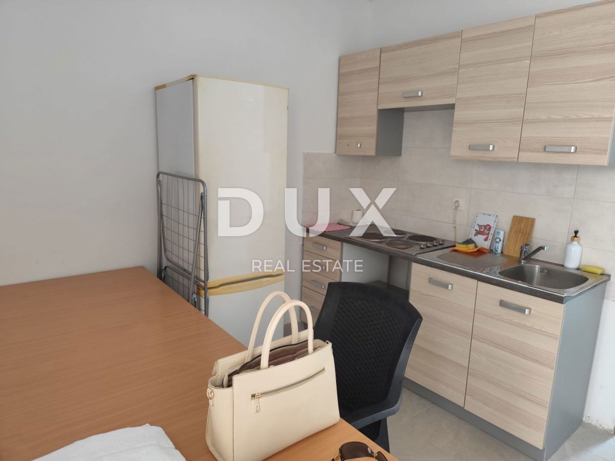 CRIKVENICA, DRAMALJ - apartma s prostorno teraso in čudovitim pogledom na morje