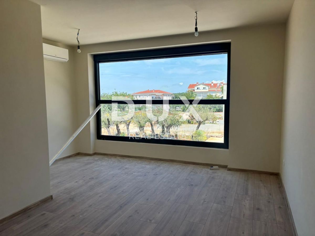 ISTRA, POREČ - Stanovanje v novogradnji na odlični lokaciji z garažo!