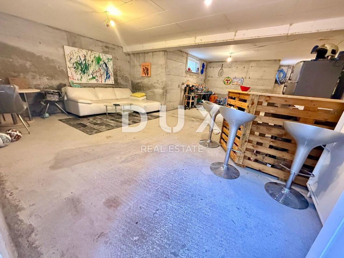 VIŠKOVO, MARINIĆI - 2 spalnici + dnevna soba, terasa, konoba 55 m2, vrt 130 m2
