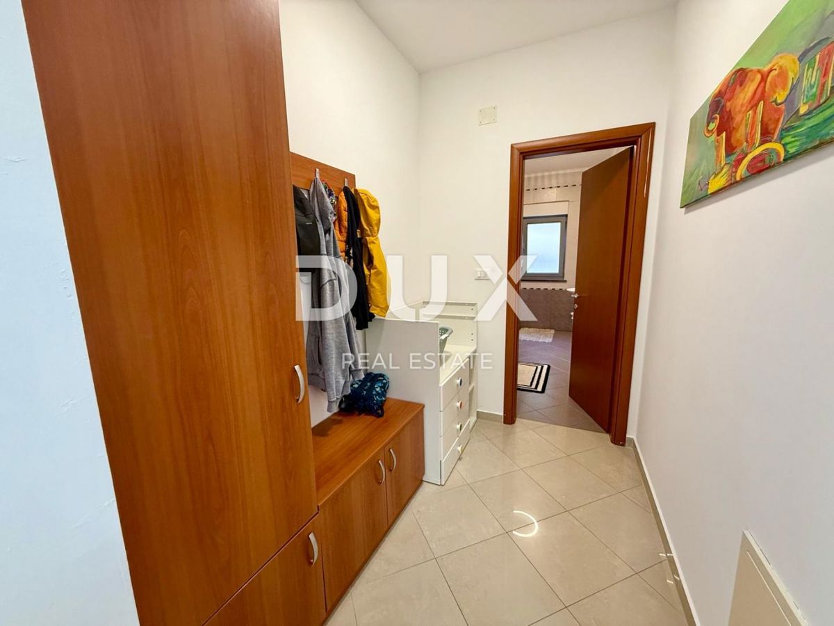 VIŠKOVO, MARINIĆI - 2 spalnici + dnevna soba, terasa, konoba 55 m2, vrt 130 m2