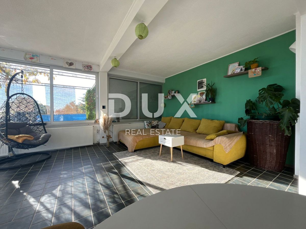 MATULJI, KUČELI - Apartma s pravljičnim razgledom in šarmom