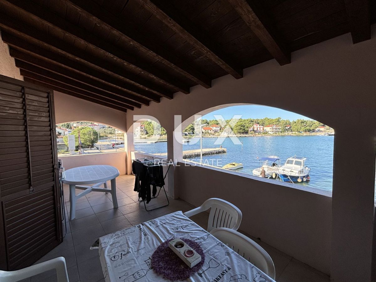OTOK PAŠMAN, ŽDRELAC - Dvojček hiše 1. vrsta do morja