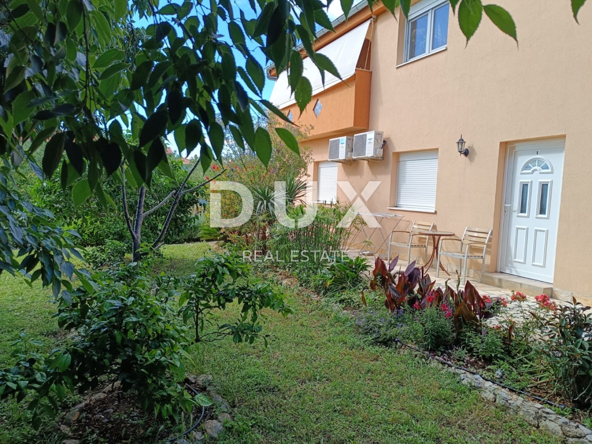 BIOGRAD NA MORU - EKSKLUZIVNA PRILOŽNOST - HIŠA S 4 APARTMAJI IN PROSTORNIM APARTMAJEM - CENTER!