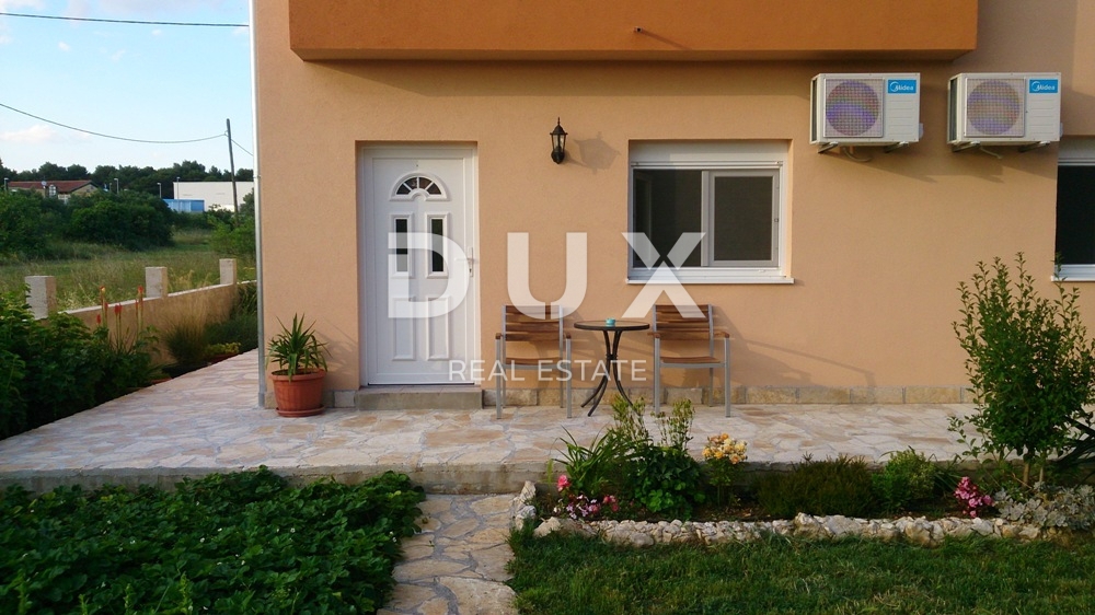 BIOGRAD NA MORU - EKSKLUZIVNA PRILOŽNOST - HIŠA S 4 APARTMAJI IN PROSTORNIM APARTMAJEM - CENTER!