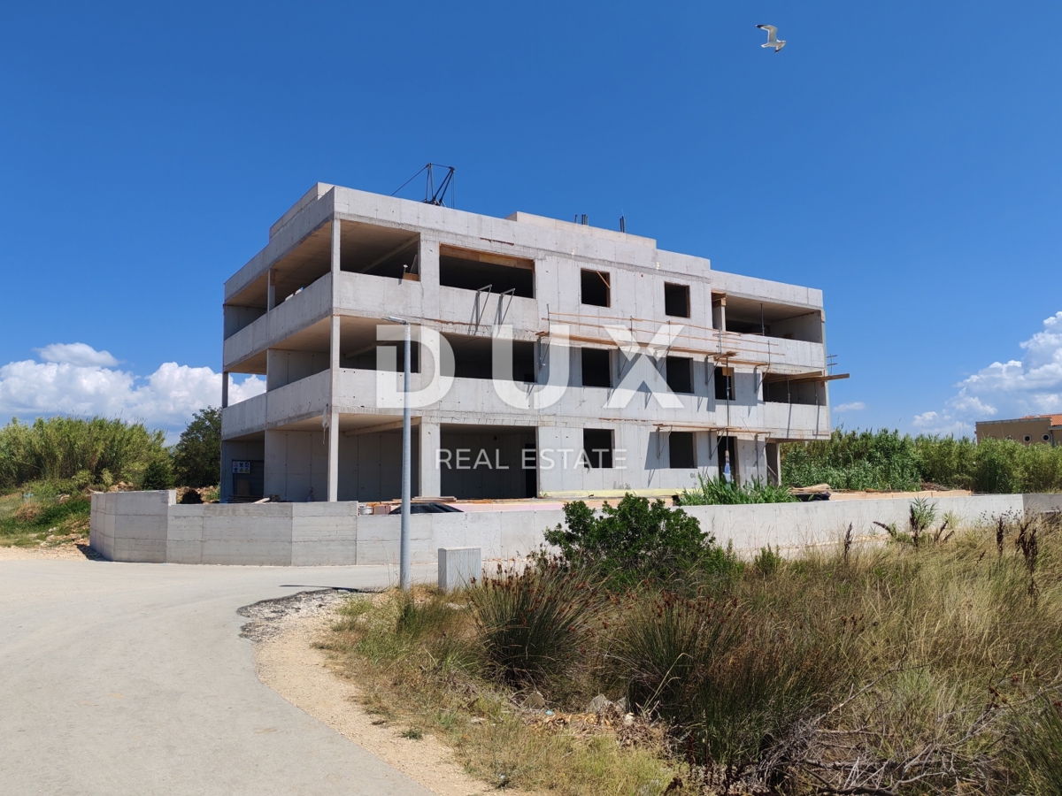 ZADAR, PRIVLAKA - Novogradnja 50 metrov od peščene plaže s pogledom na morje! S6