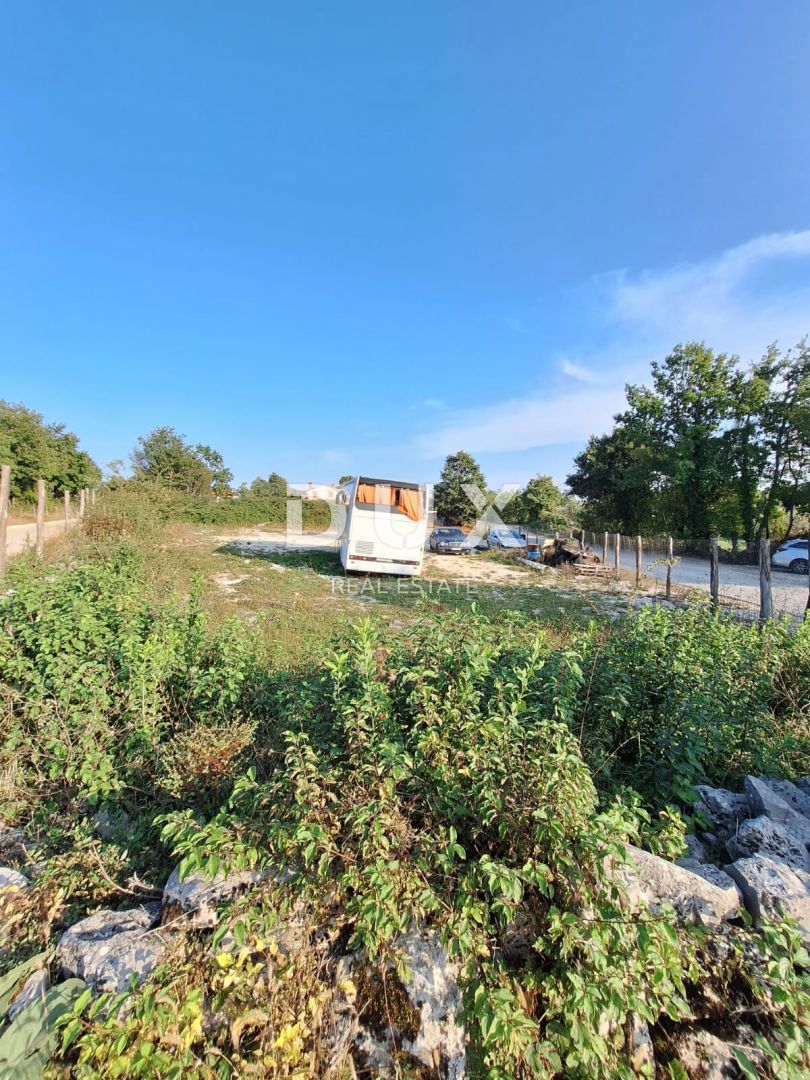 ISTRA, ŽMINJ - Gradbeno zemljišče 3225 m2!