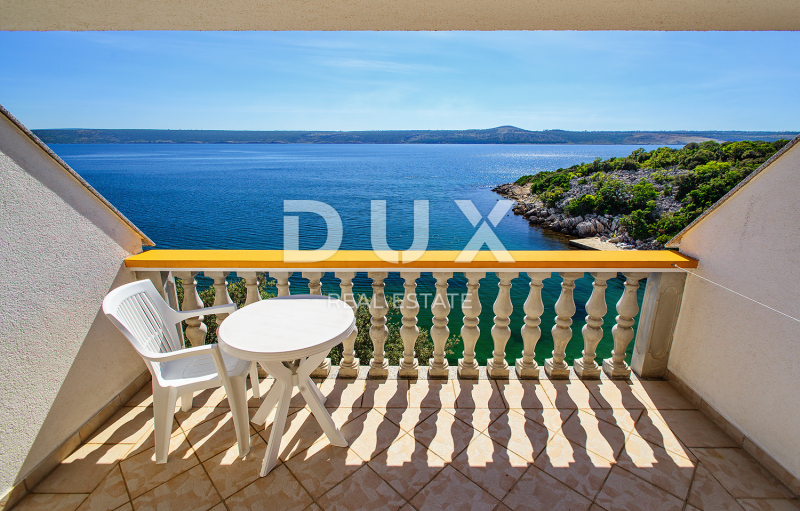 ZADAR, POSEDARJE - Hotel prva vrsta ob morju! - Ekskluzivna lokacija!