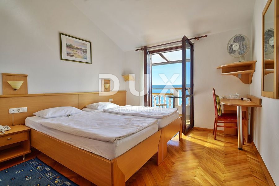 ZADAR, POSEDARJE - Hotel prva vrsta ob morju! - Ekskluzivna lokacija!