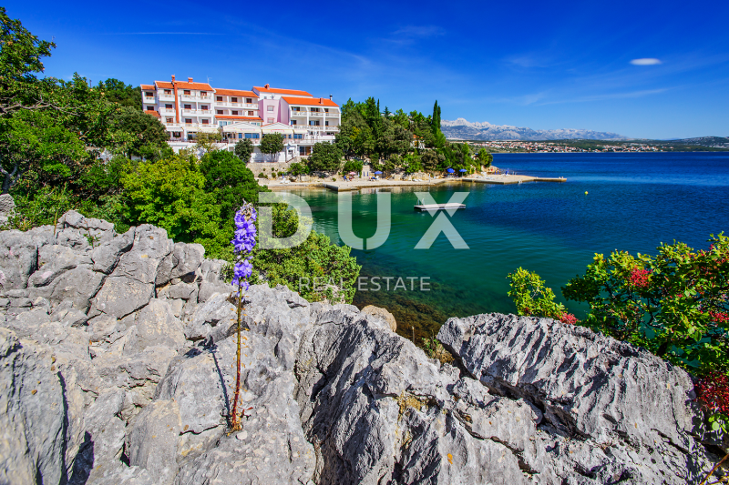 ZADAR, POSEDARJE - Hotel prva vrsta ob morju! - Ekskluzivna lokacija!