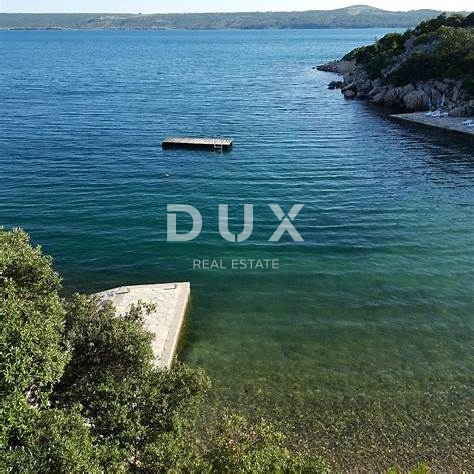 ZADAR, POSEDARJE - Hotel prva vrsta ob morju! - Ekskluzivna lokacija!