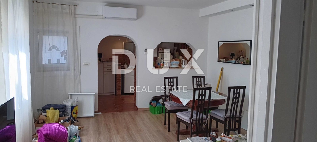 ISTRA, ROVINJ - 2 apartmaja in studio v središču Rovinja s terasami in vrtom!