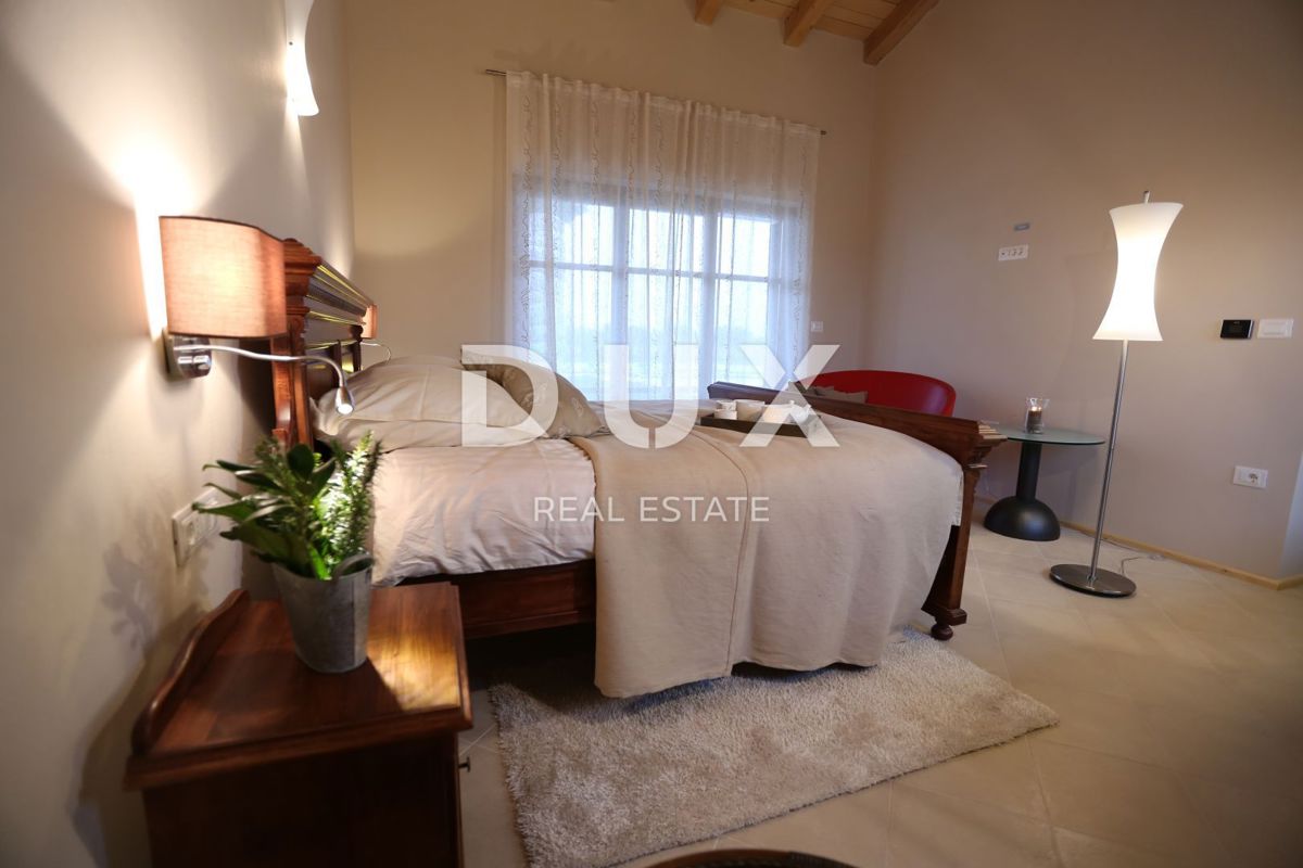 ISTRA, SVETVINČENAT - Čudovita vila na prostranem vrtu
